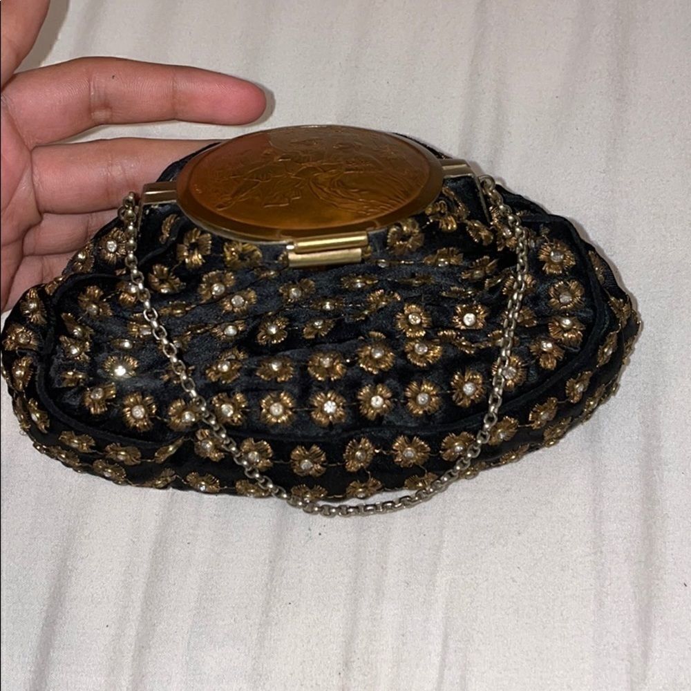 VINTAGE RARE CLUTCH   